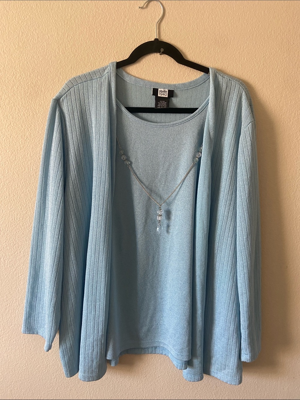 Studio 1940 Pale Blue Ribbed Knit Top/Cardigan & Necklace